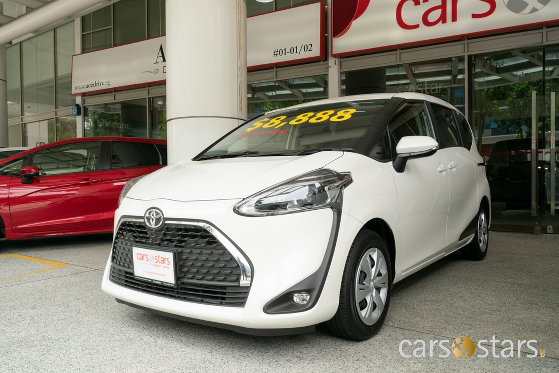 Toyota sienta hybrid g