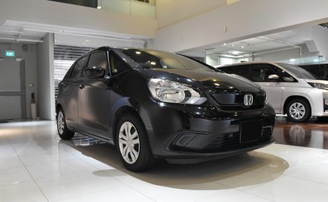 honda-fit-1.3-exterior-side-front