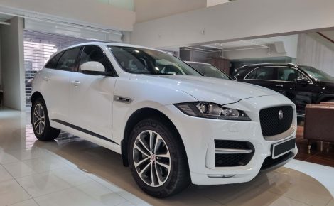 main-jaguar-f-pace-exterior-side-front
