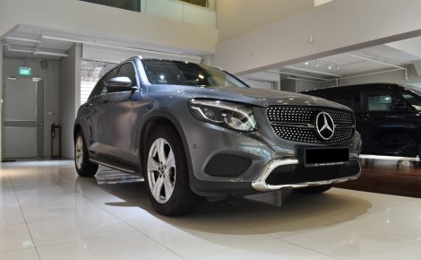 mercedes-glc-250-exterior-side-front